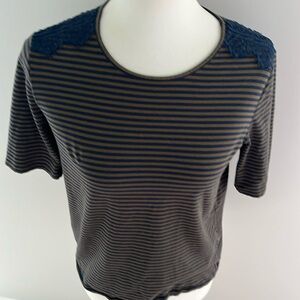 Brooks Brothers Blue and Brown Fitted T-Shirt
